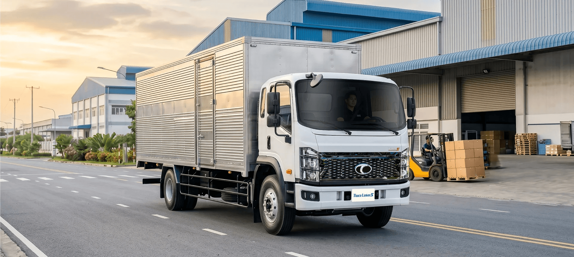 Xe đầu kéo HOWO tại cảng container